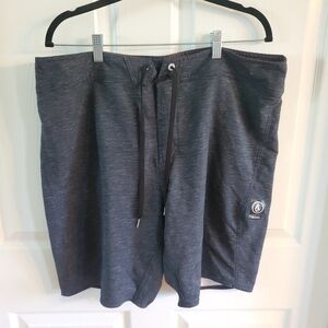 Volcom Men's Gray/Black Swim Shorts. Size 38. #SW